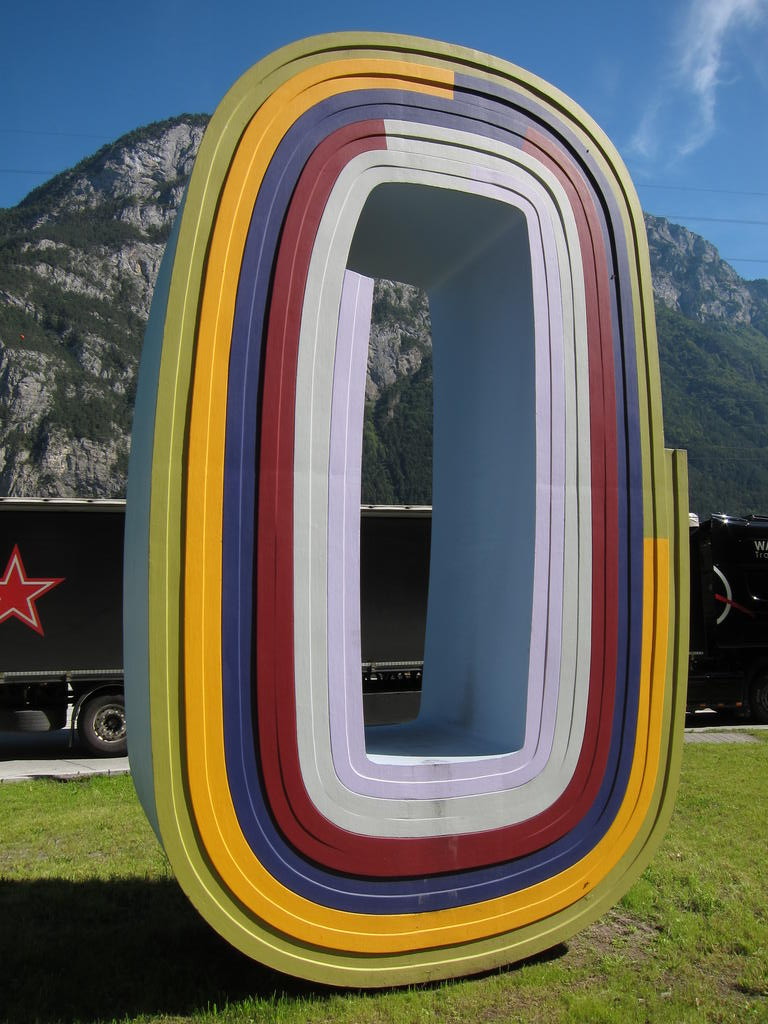 2010, Beton, gegossen und beschichtet mit Sikagard Elastic, ca. 500 × 300 × 125cm