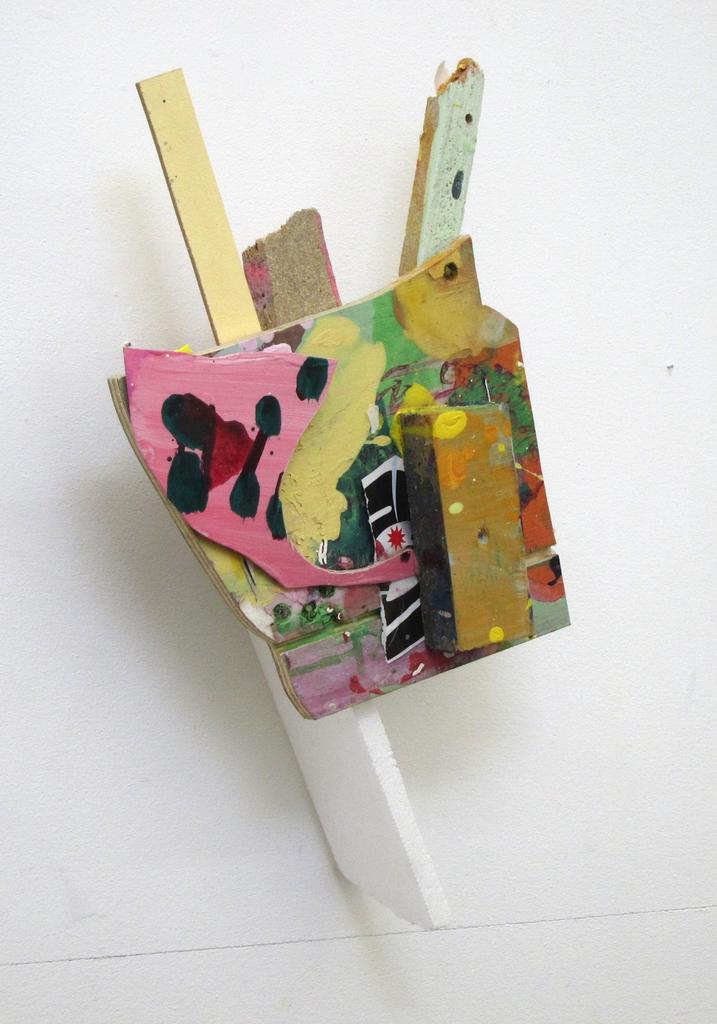 2011, Acryl auf Holz, MDF und Sperrholz, Papier, Styropor, 32 × 23 × 12cm