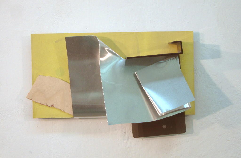 2014, Alublech, Kunststoff, Spanplatte, Acryl auf MDF, 20 × 31 × 8cm